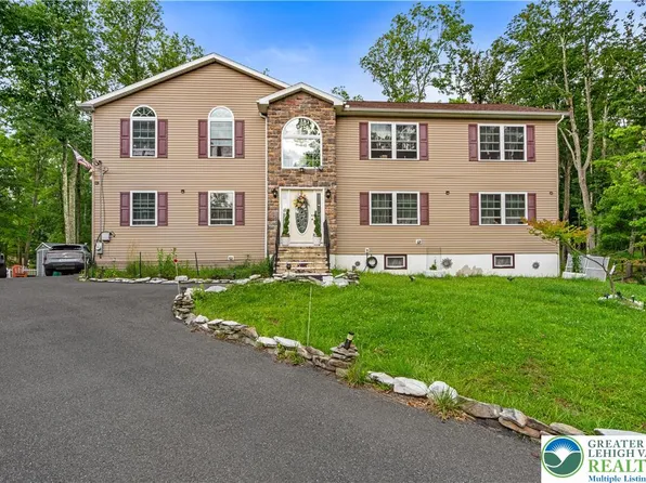 195 Sunrise Loop, Henryville, PA 18332