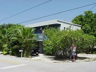 1st image of 22 Buttonwood Cir