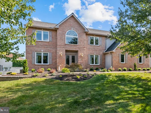 107 Atlantic Ave, Sinking Spring, PA 19608