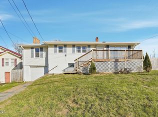 200 Independence Ave, Mt Carmel, TN 37645