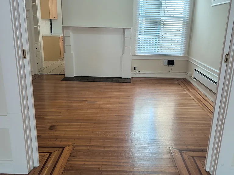 1449 Washington St #7 — Photo 4