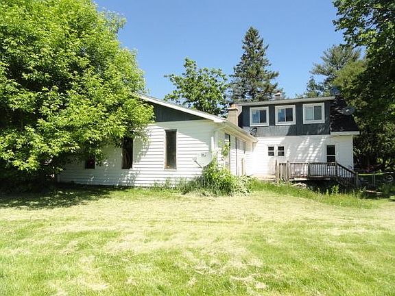3rd image of 205 Pine St