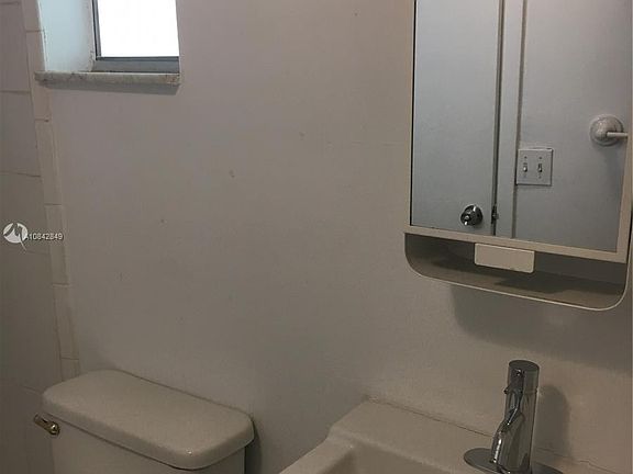 5th image of 1245 Pennsylvania Ave APT 2