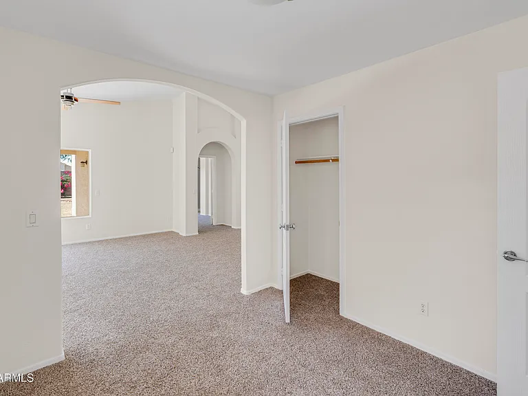 3321 W Gary Dr — Photo 23