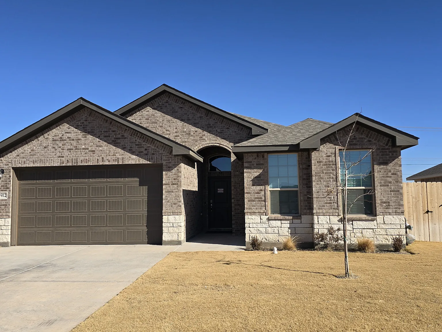 4 bed, 1837 sqft, $3,200 — Photo 1