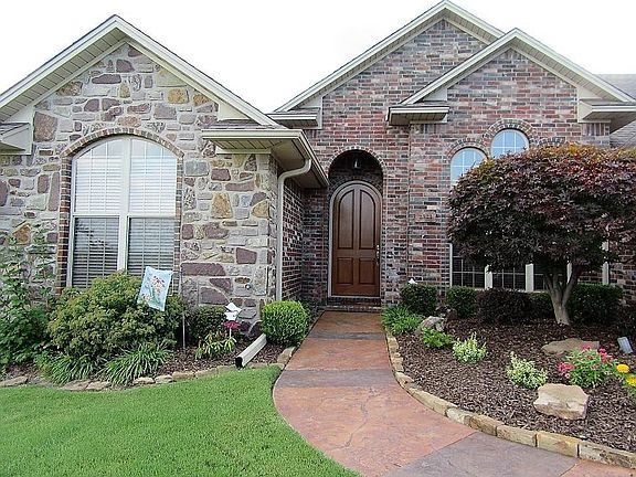 2nd image of 2521 Parkway Ln