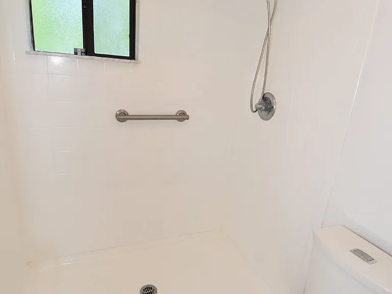 4 Southbury Ct — Photo 24