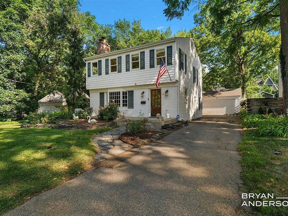 1st image of 2221 El Dorado Dr SE