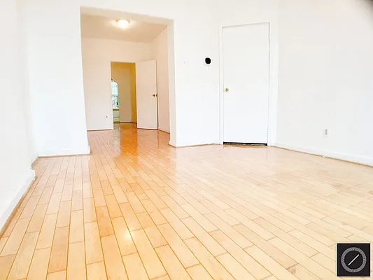 Rented by Compass | media 10