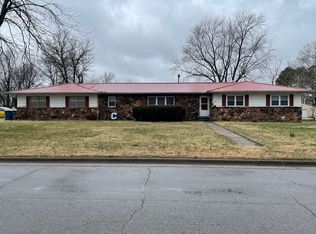 2119 S Main St, Carthage, MO 64836