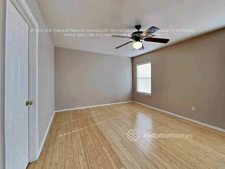 255 Palmarosa St — Photo 17