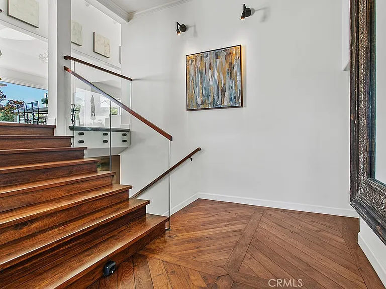1010 Emerald Bay — Photo 36