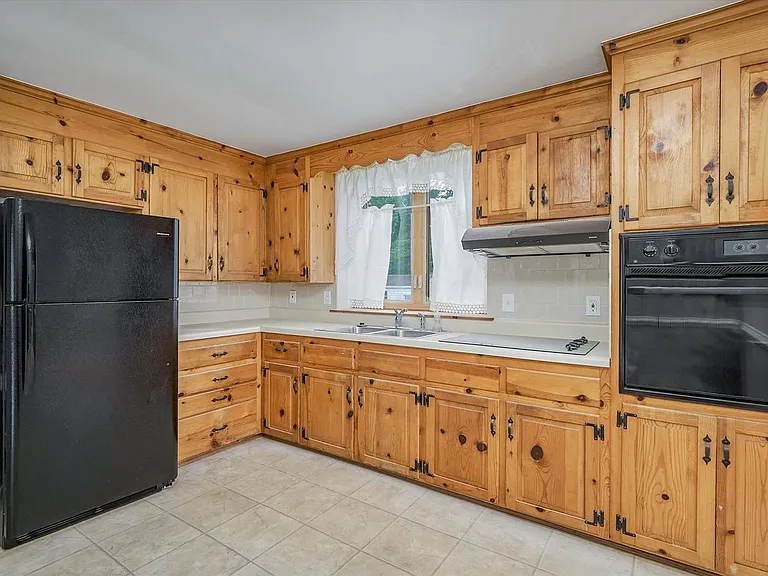 8407 Pamela Dr — Photo 12