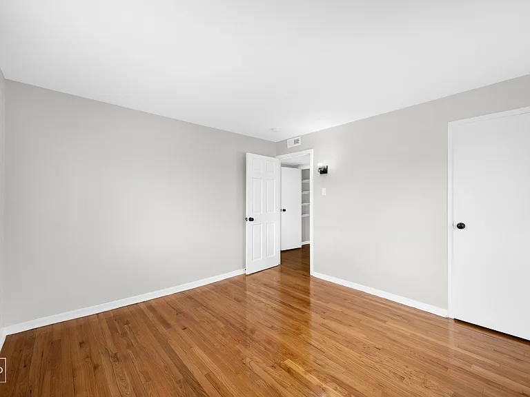 Oakwood Townhomes — Photo 14