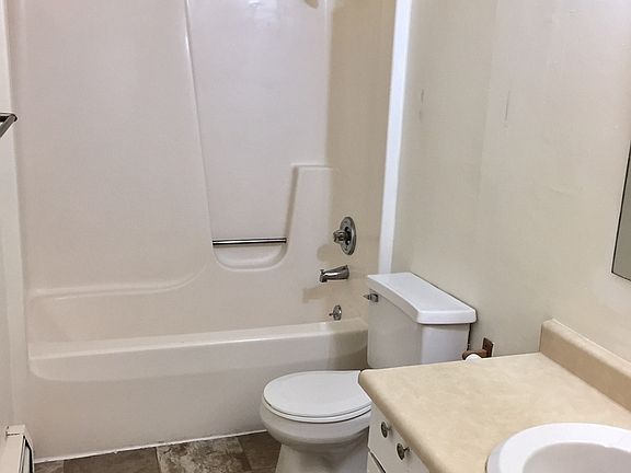 5th image of 2424 36th St SW APT 2