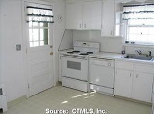 17 Brookmoor Rd, West Hartford, CT 06107