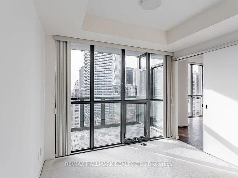 101 Charles St E #1706 — Photo 14