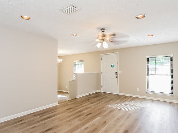 4th image of 1655 Aletha Dr