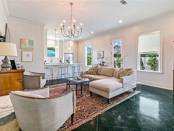 4th image of 424 Lake Ave #424