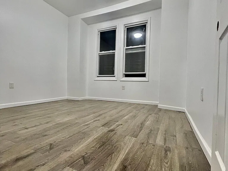 43 Warner St — Photo 7