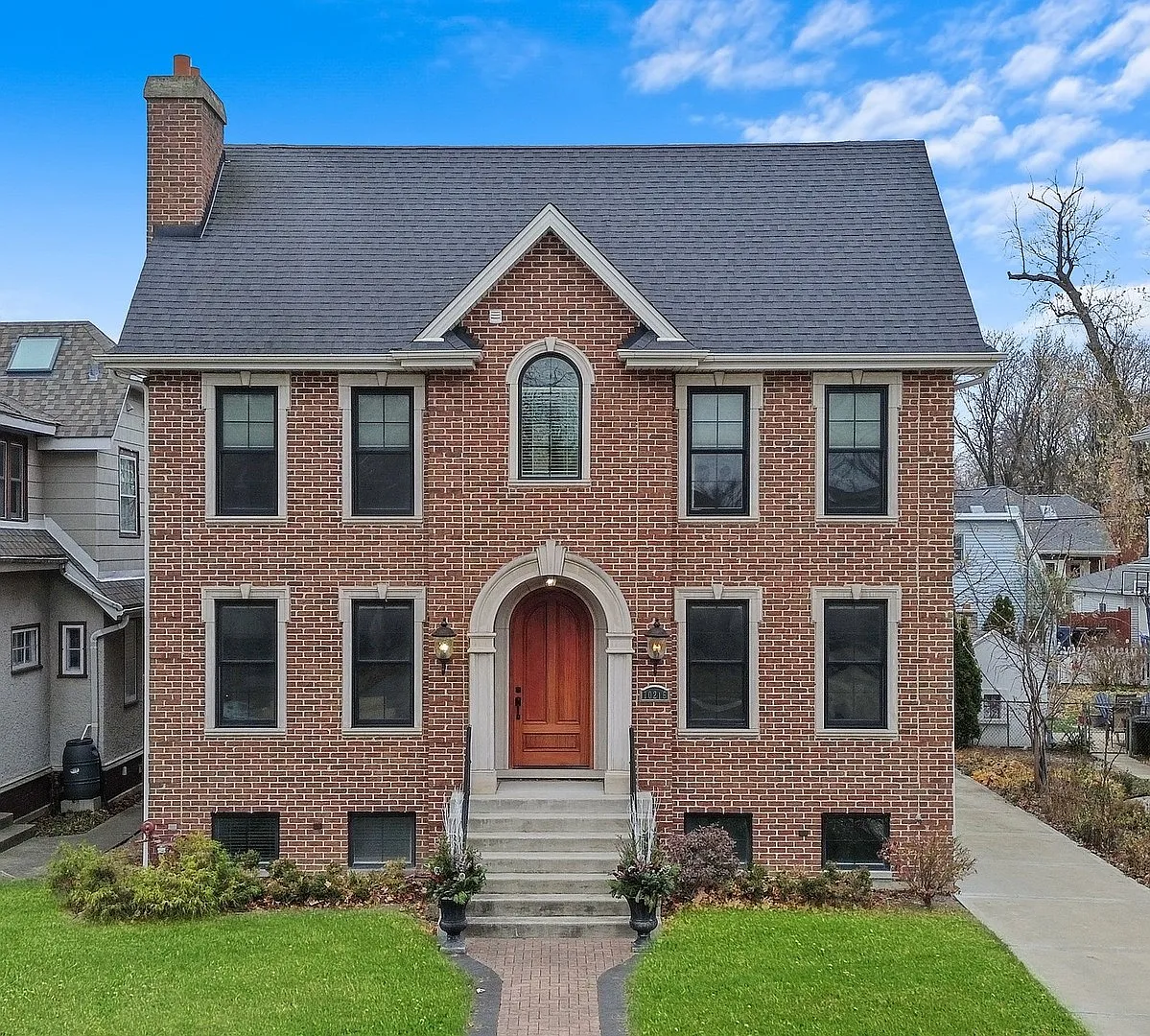 10216 S Hoyne Ave photo 1
