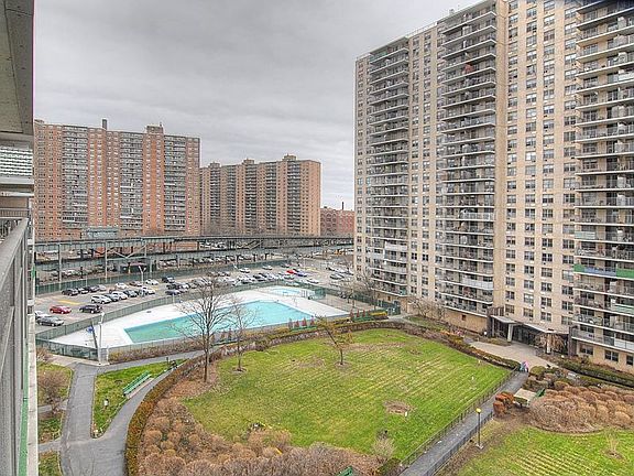 3rd image of 601 Surf Ave APT 7D