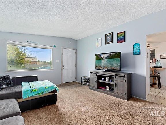 5th image of 957 Eastland Dr