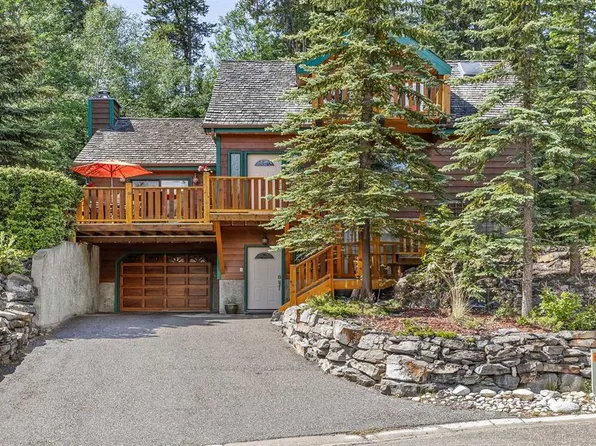 204 E Grassi Pl, Canmore, AB T1W 2N3