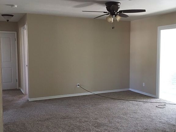 2nd image of 726 N Avenue B