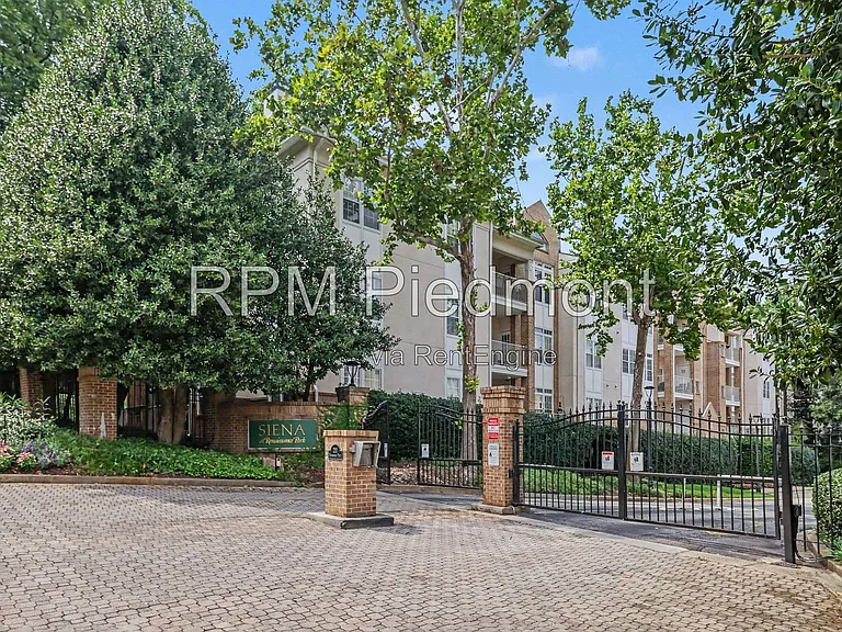 220 Renaissance Pkwy NE #2122 — Photo 32