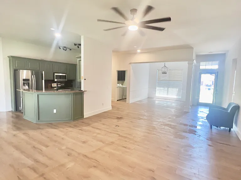 1121 Charlton Rd — Photo 5