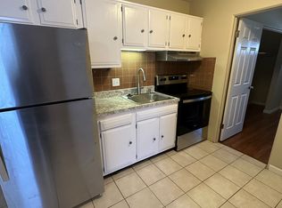 36 Chateau Dr APT B, Fairview Heights, IL 62208