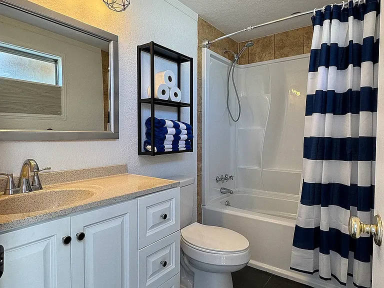 4112 Edam St #405 — Photo 22