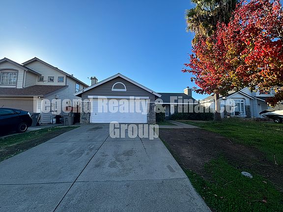 2nd image of 8430 Pine River Way