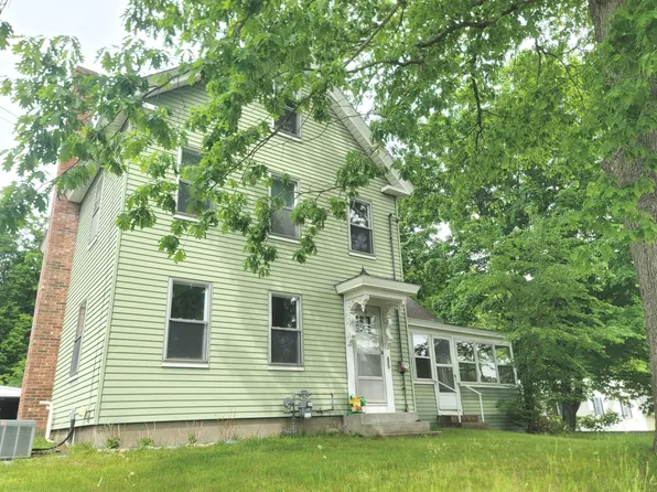 85 W Main St, Groton, MA 01450