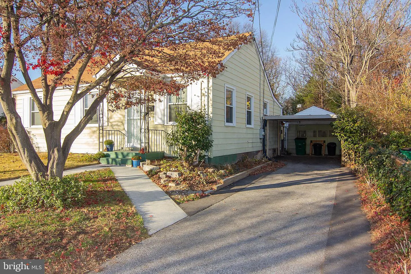 5012 Somerset Rd photo 1