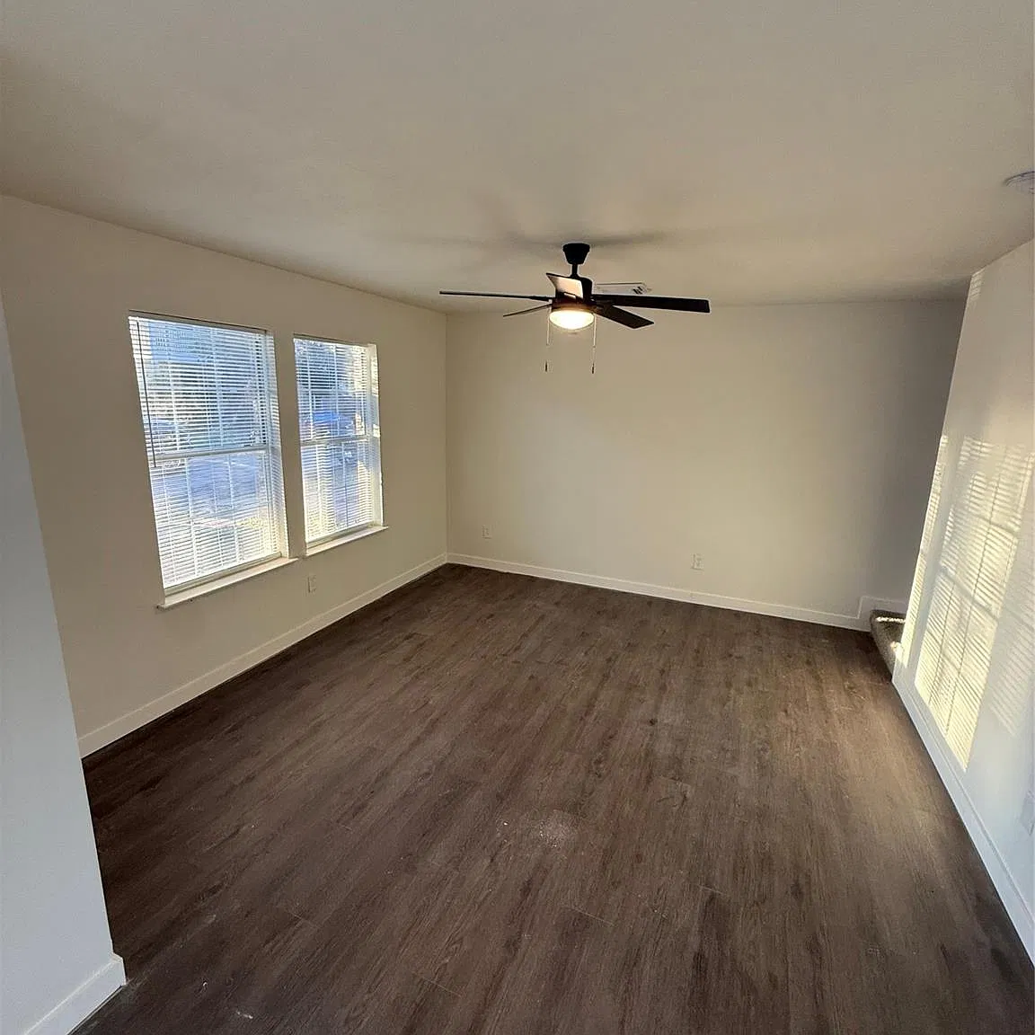 3 bed, 2.5 bath, 1578 sqft, $2,000 — Photo 2