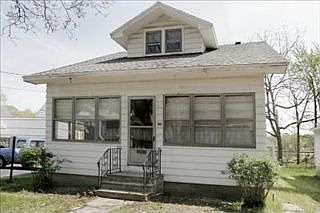 1st image of 1201 Hays Park Ave