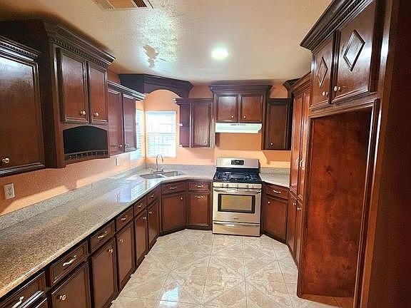 5th image of 3118 Chimira Ln