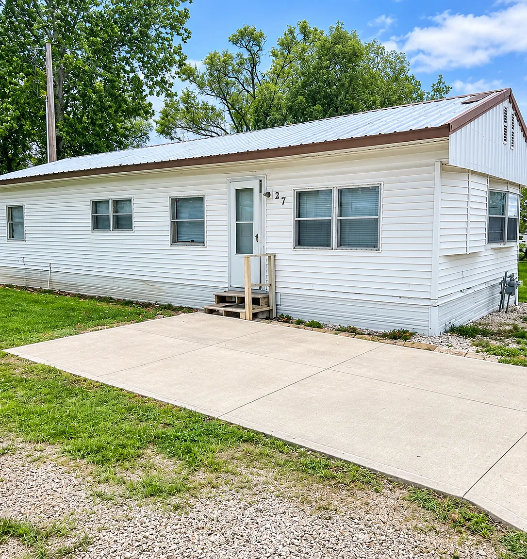 3 bed, $1,045 — Photo 3