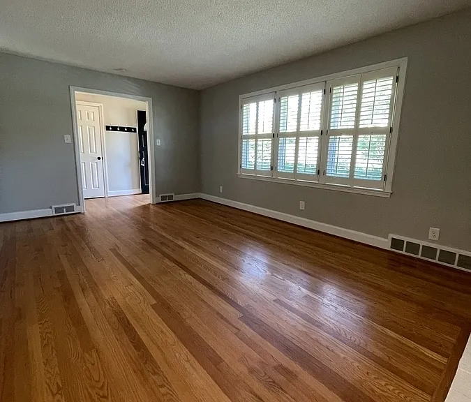 2810 Deerwood Dr — Photo 5