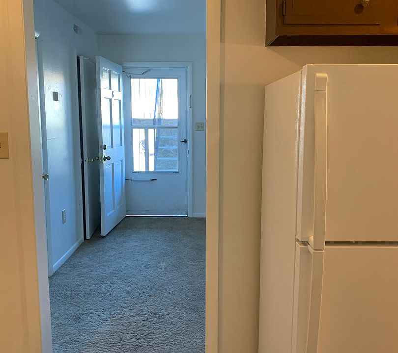 1st image of 500 Poage Ln APT 8