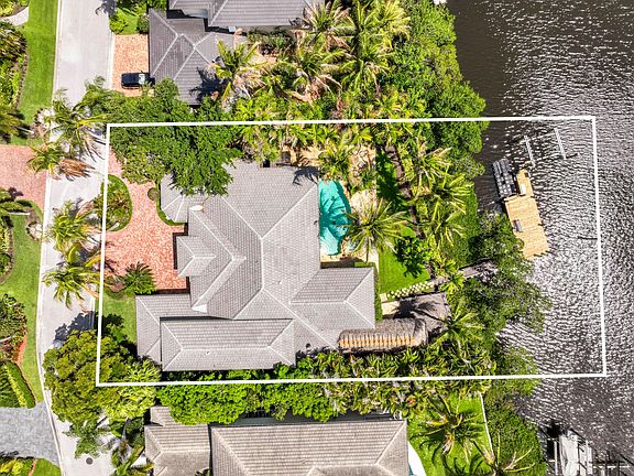 3rd image of 19028 SE Windward Island Lane