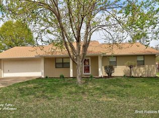 2902 Kay Ln, Springdale, AR 72762