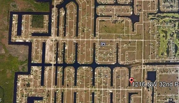 4th image of 1216 NW 32nd Pl Lot 7-8