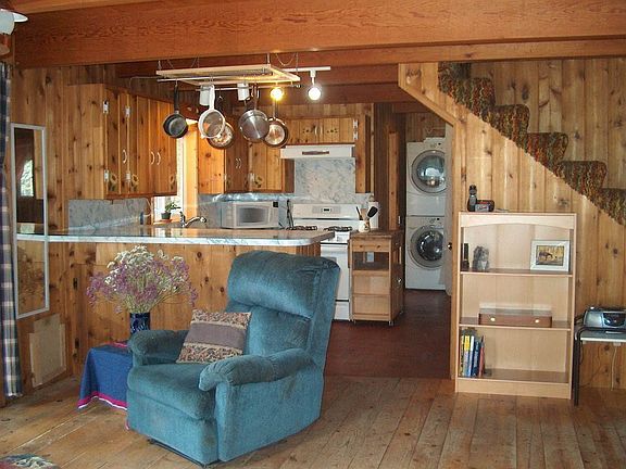 Kitchen/Great Room Area