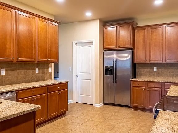 4th image of 5011 Canterbury Farms Pkwy