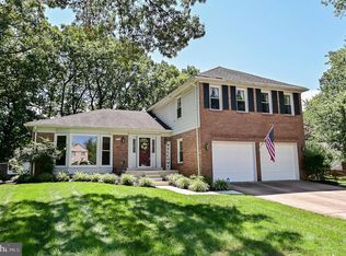 8114 Edinburgh Dr, Springfield, VA 22153