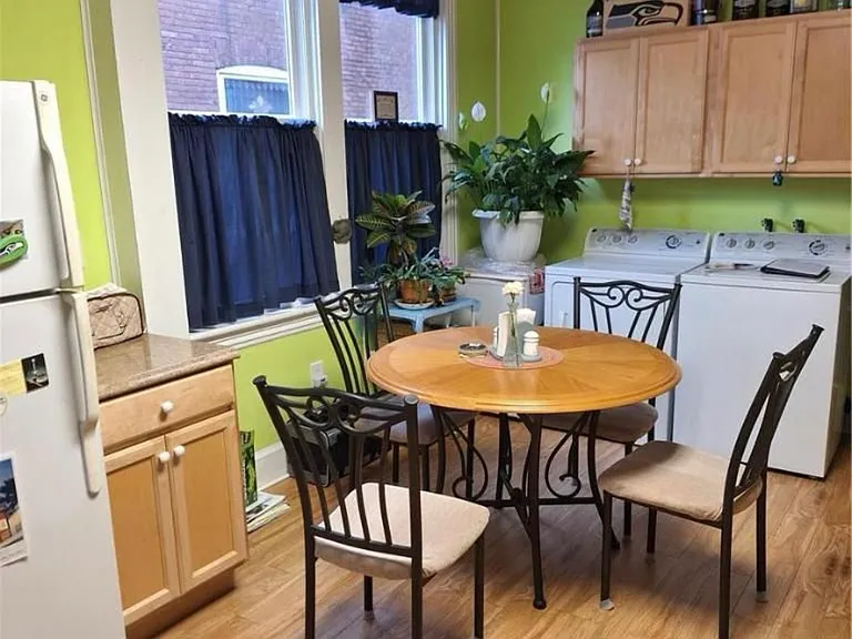 1114 Linden St — Photo 2