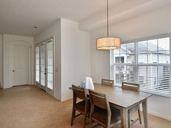 5th image of 1405 Carylake Cir